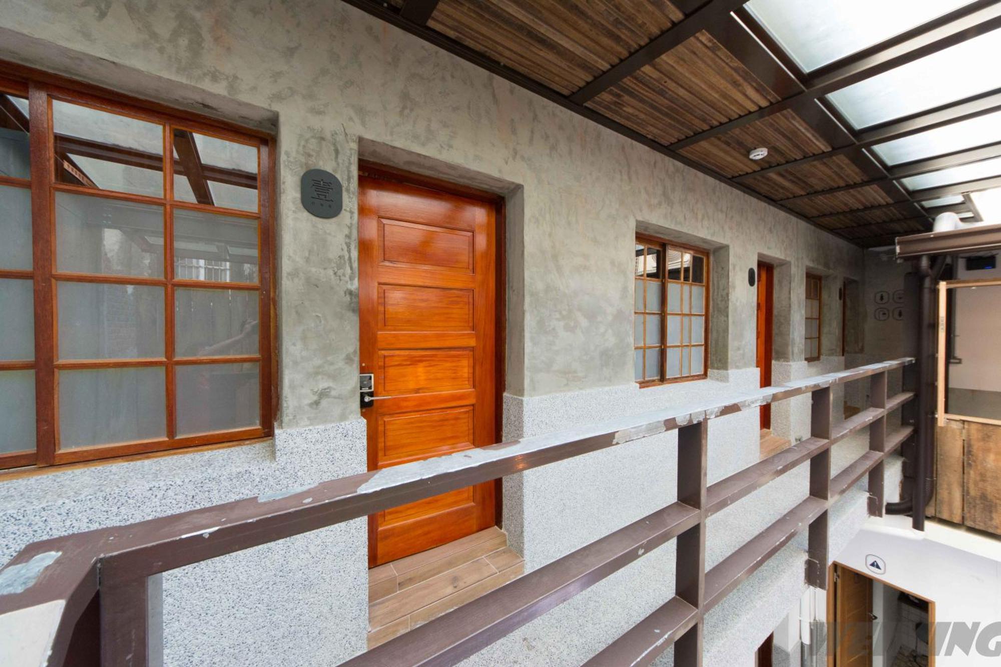 158 Hostel Тайнань Екстер'єр фото